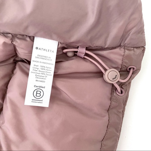ATHLETA 🩰 WOMEN / TEEN 🩰 PUFFER VEST 🩰 HOODED - Picture 12 of 13